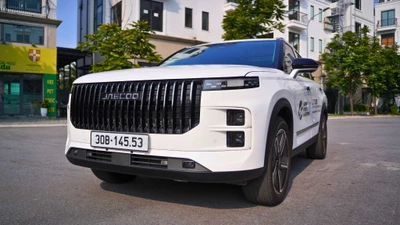 Jaecoo J7 PHEV - SUV Trung Quốc có gì thách thức xe Nhật, Hàn?