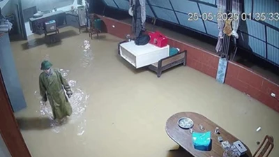 Hà Tĩnh đón mưa dữ dội, bất thường, có nơi trên 300mm