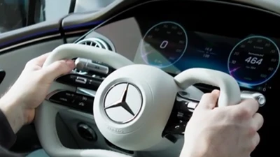 Vô lăng kiểu Tesla sắp xuất có trên xe sang Mercedes-Benz? 