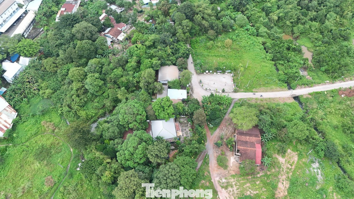 Theo đại diện Phòng Quy hoạch - Sở Xây dựng TP HCM, sau khi sáp nhập các địa phương, thành phố đang làm lại quy hoạch chung tổng thể. Do đó, vị trí khu đất kể trên vẫn phải chờ, khi có quy hoạch chung mới tính toán được các bước tiếp theo.