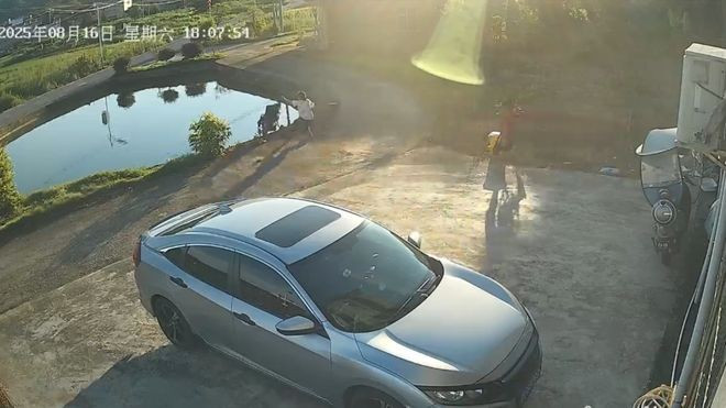 Cả 2 bà cháu đã được giải cứu kịp thời