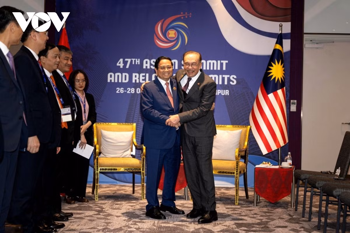 Thủ tướng Phạm Minh Chính và Thủ tướng Malaysia Anwar Ibrahim.