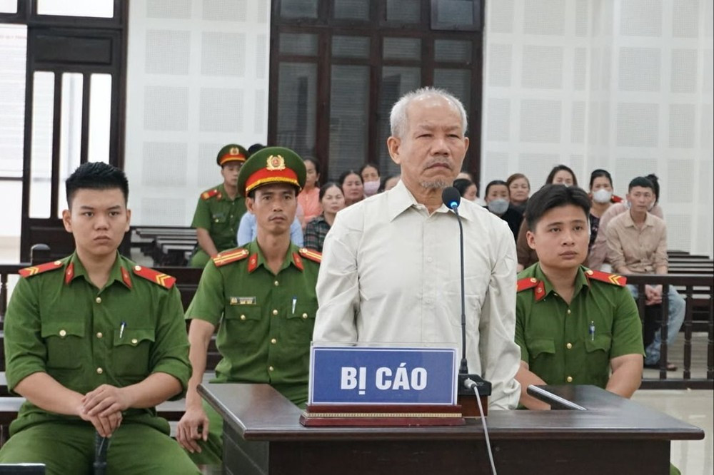 Bị cáo Trần Bảo Uyên tại phiên tòa.