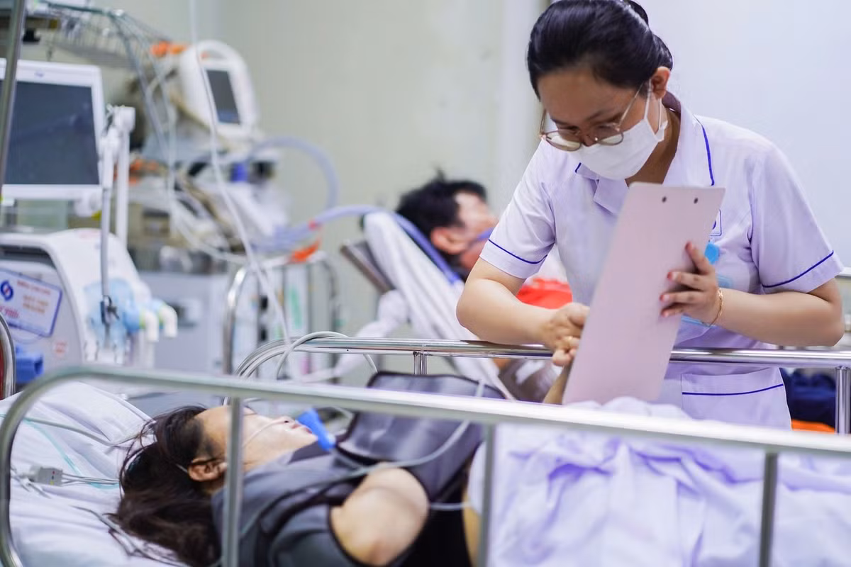 Nạn nhân vụ cháy quán ăn ở đường Trần Hưng Đạo đang điều trị tại bệnh viện