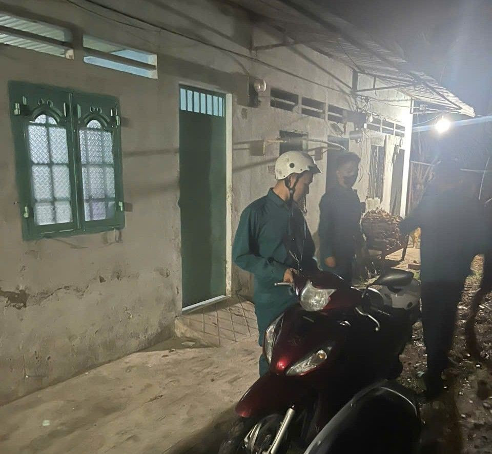 Hiện đã tìm được cô gái bị đánh trong clip.Ảnh: Lãnh đạo phường Thủ Dầu Một cung cấp