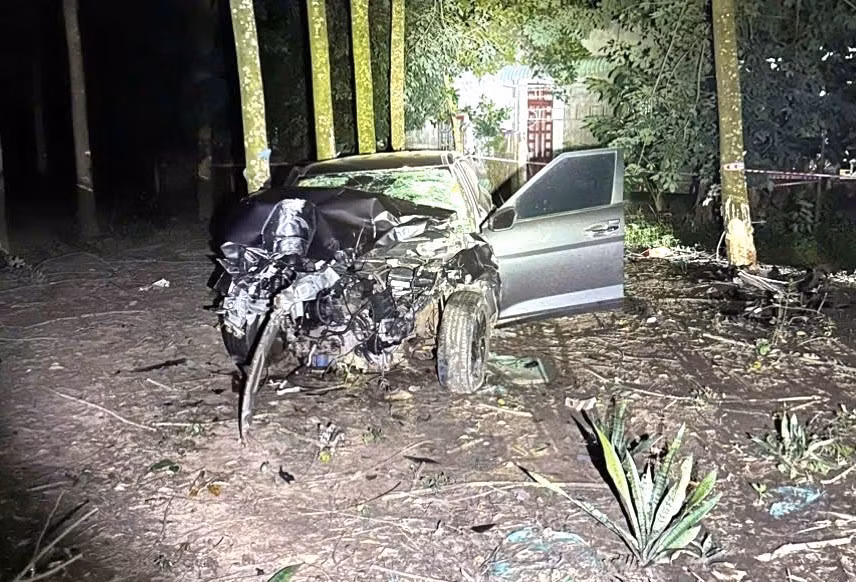 Ô tô biến dạng sau tai nạn