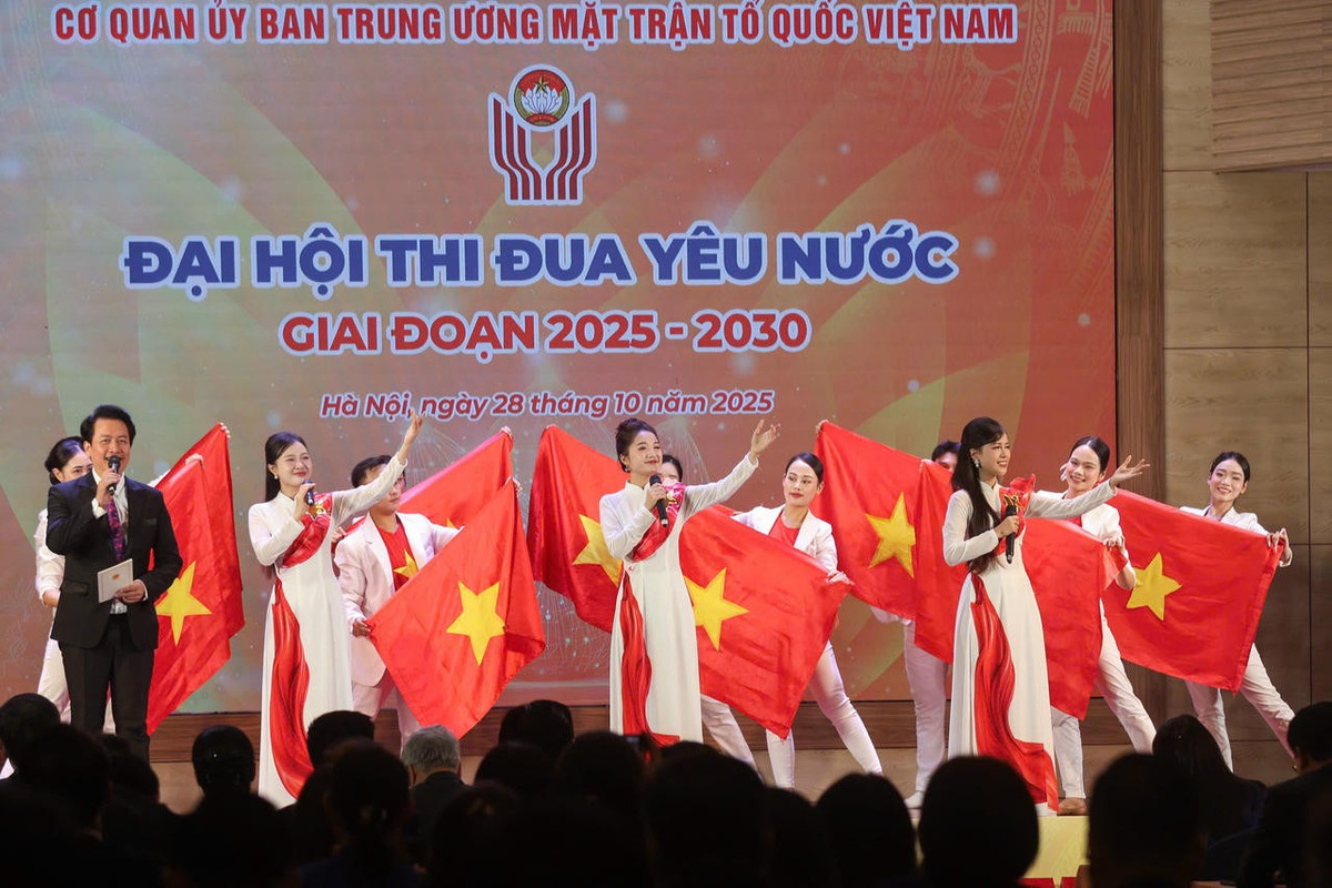 Các tiết mục văn nghệ đặc sắc chào mừng Đại hội. Ảnh: Quang Vinh.