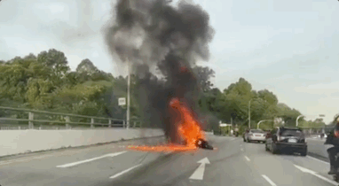 Soc canh xe may no nhu bom tren duong cao toc-Hinh-3