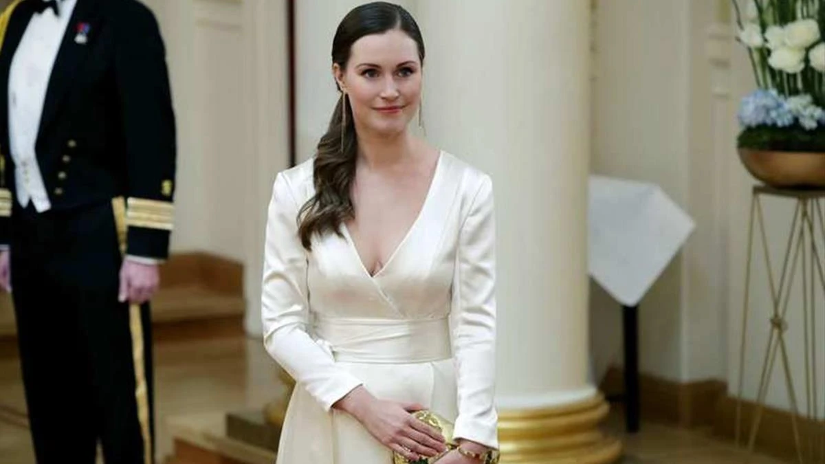 Gu thời trang thanh lịch gợi cảm của nữ Thủ tướng Phần Lan 34 tuổi