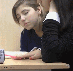 Hot girl ngủ gật.