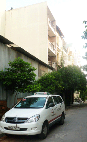 Khu nhà xây tiền tỷ bà Nga bán cho nhiều hộ dân, nhưng nhiều năm nay họ vẫn chưa nhận được sổ đỏ, giấy tờ hợp pháp.