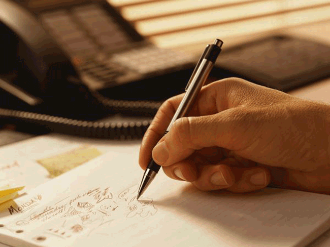 2. Thường xuyên vẽ nguệch ngoạc có tác dụng cải thiện trí nhớ 29%. Theo một nghiên cứu được công bố trên tạp chí Tâm lý học nhận thức ứng dụng, những người vẽ nguệch ngoạc trong khi nghe một tin nhắn hoặc trong cuộc họp có khả năng nhớ lại các chi tiết tốt hơn gần 1/3 so với những người không vẽ.