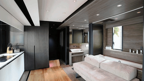 Chỉ cần di chuyển các bức tường, các tấm chắn, căn hộ nhỏ ở Hong Kong cung cấp không gian cho các nhu cầu khác nhau, chẳng hạn như nhà bếp, bàn ăn, khu vực trang điểm,