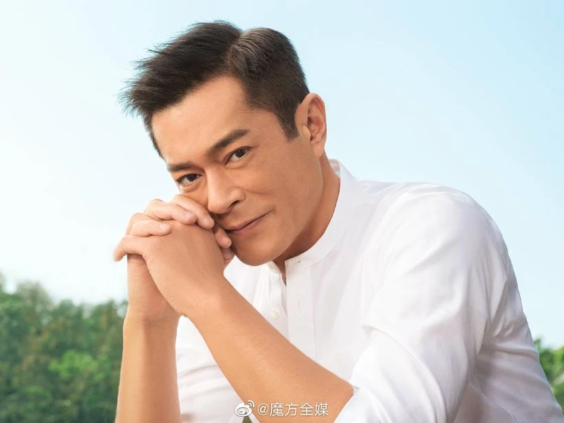 “Dương Quá” Cổ Thiên Lạc U60 vẫn trẻ đẹp “hút hồn” nhờ nhịn ăn