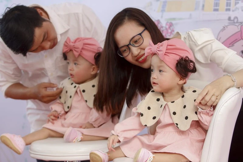 Những hình ảnh đáng yêu của Trúc Nhi-Diệu Nhi trước khi xuất viện