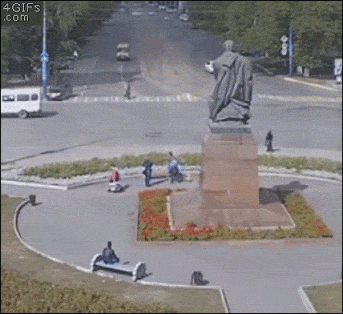 Pha đi "đường tắt" khiến nhiều người đứng tim.