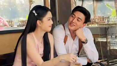 Quốc Trường thân mật Ngọc Trinh gây chú ý