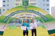 HLV Guillaume Graechen được vinh danh tại Ngày hội bóng đá Nhí Nutifood 2026