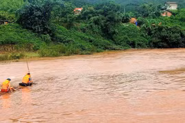  Tìm thấy cháu bé bị lũ cuốn trôi ở Quảng Ninh