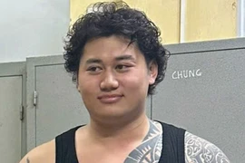 Tạm giữ hình sự huấn luyện viên thể hình tấn công CSGT