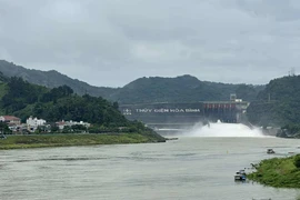 Thuỷ điện Hoà Bình mở cửa xả lũ, 7 địa phương cần tập trung ứng phó