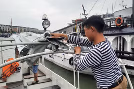 Quảng Ninh dừng cấp lệnh tàu ra biển do ảnh hưởng bão số 9