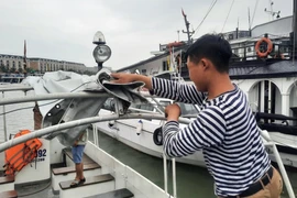 Quảng Ninh dừng cấp lệnh tàu ra biển do ảnh hưởng bão số 9