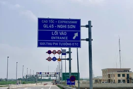 Hơn 10.000 giao dịch sau một đêm vận hành thu phí trên 5 cao tốc Bắc – Nam