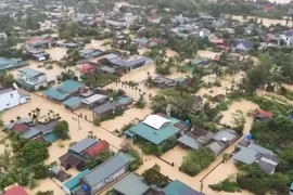Nhiều địa phương tỉnh Thanh Hoá "biến thành sông" sau bão số 10
