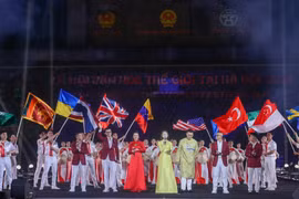 'Thế giới cùng chung nhịp đập yêu thương' từ Lễ hội Văn hóa Thế giới Hà Nội