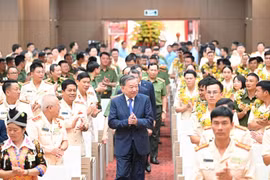 Tổng Bí thư Tô Lâm yêu cầu quan tâm hơn đến các chế độ, chính sách với cán bộ, chiến sĩ