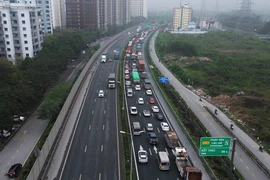 Phân luồng xe đi cao tốc Cầu Giẽ - Ninh Bình 