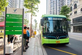 Hà Nội nghiên cứu tuyến mini buýt điện hoạt động trong vành đai 1