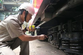 Sửa đổi, bãi bỏ nhiều thủ tục hành chính về đường sắt, đăng kiểm