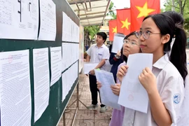 Đề thi và đáp án môn Toán tuyển sinh lớp 10 Hà Nội