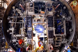 Cận cảnh máy khoan 'khổng lồ' đường sắt đô thị Nhổn – Ga Hà Nội được tháo dỡ