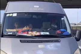 Tài xế quay phim tạo áp lực với CSGT để "lấp liếm" vi phạm