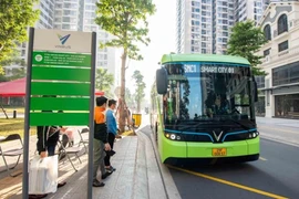 Hà Nội thí điểm tuyến buýt điện tham quan khu vực Hoàn Kiếm, Ba Đình