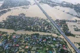 Sông Mã vượt mức lũ lịch sử, Thanh Hoá gồng gánh qua bão