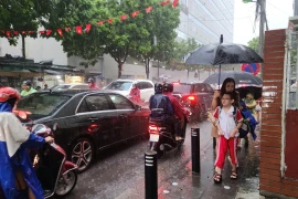 Hà Nội 'chốt' 12.000 đồng/tiếng cho việc trông học sinh ngoài giờ chính khóa