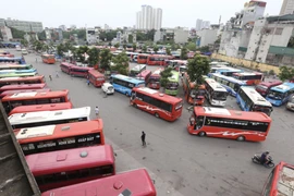 Giá xăng dầu tăng mạnh, doanh nghiệp vận tải “gồng mình” trước áp lực chi phí
