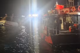 Chìm tàu ở Quảng Ninh, đã cứu được 10 người, tìm thấy 34 thi thể