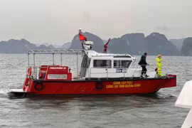 Lật tàu Vịnh Xanh 58 trên Vịnh Hạ Long, nhiều người tử vong