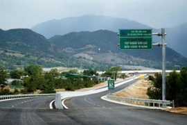 Nhiều vị trí trên tuyến cao tốc Vân Phong - Nha Trang nguy cơ mất ATGT