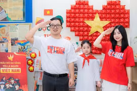 "Tôi yêu Tổ quốc tôi" của những học sinh lớp 1 Hà Nội