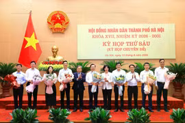 Hà Nội miễn nhiệm ủy viên UBND TP Hà Nội với 11 lãnh đạo đứng đầu sở, ngành