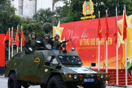 Mãn nhãn lễ duyệt đội ngũ, diễu hành quần chúng của Công an Hà Nội