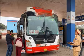 Thêm một xe khách đường dài bị phạt hơn 200 triệu vì 'nhồi nhét' khách