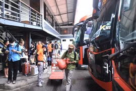 Thị trường vé xe Tết sôi động trước giờ G