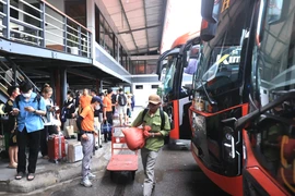 Thị trường vé xe Tết sôi động trước giờ G